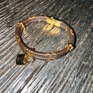 Louis Vuitton Keep it Twice bracelet